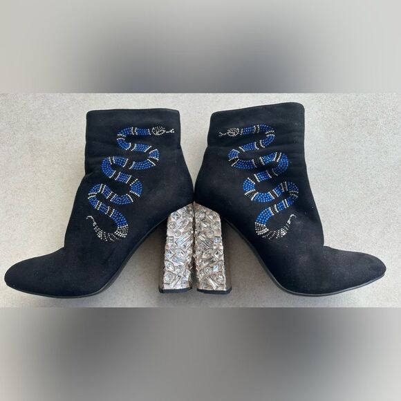 Crystal Embellished Heel Black Suade Booties - Size 7 - Picture 3 of 6